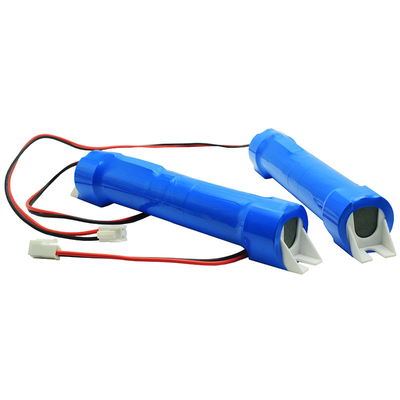 Células de las baterías Lifepo4 de la luz de la salida de socorro del litio 26650 tazas del extremo de 3.2V 6600mAh