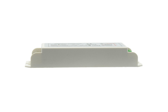Max 3.33A Invertidor de emergencia de alimentación mantenido Tipo 16-30W GS-AT1130