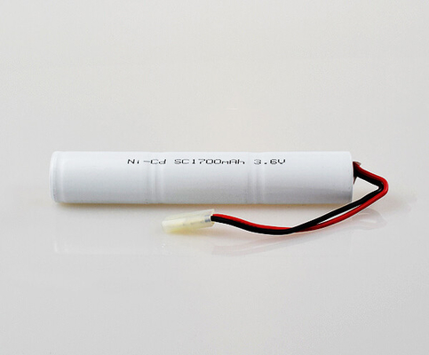 Peso de la célula de la luz de la batería recargable 3,6 V SC1700mAh de NiCd 0.1C