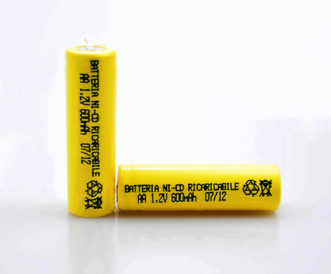 PVC amarillo recargable AA600mAh de la batería del Cd del Ni de 16.6g 1,2 V